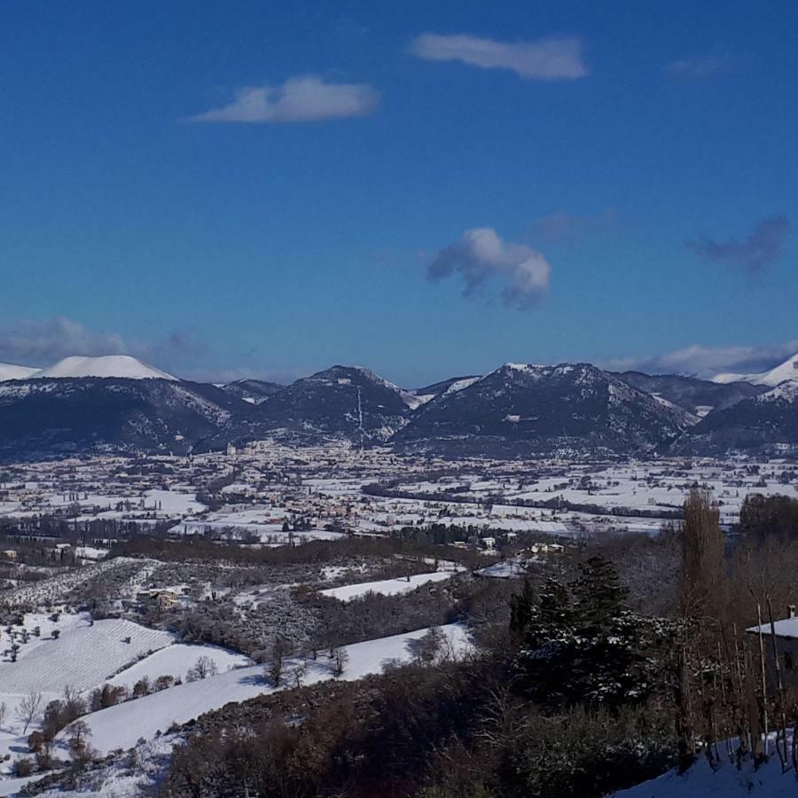 Il Ciliegio Del Pellegrino Apartman Gubbio Kültér fotó