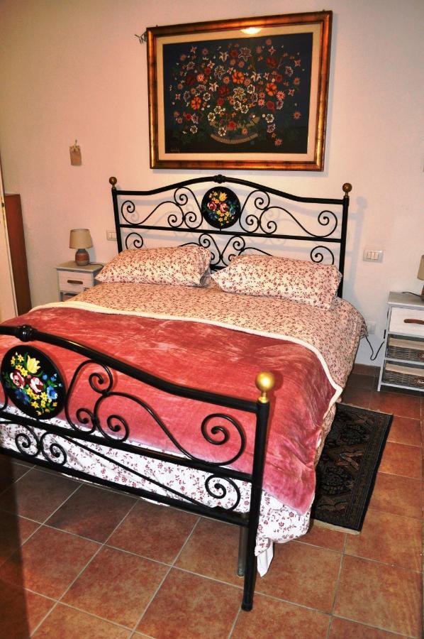 Il Ciliegio Del Pellegrino Apartman Gubbio Kültér fotó